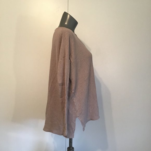 Aritzia The Group Babaton Dali Long Sleeve V-Neck Waffle Top Size S - Picture 3 of 9